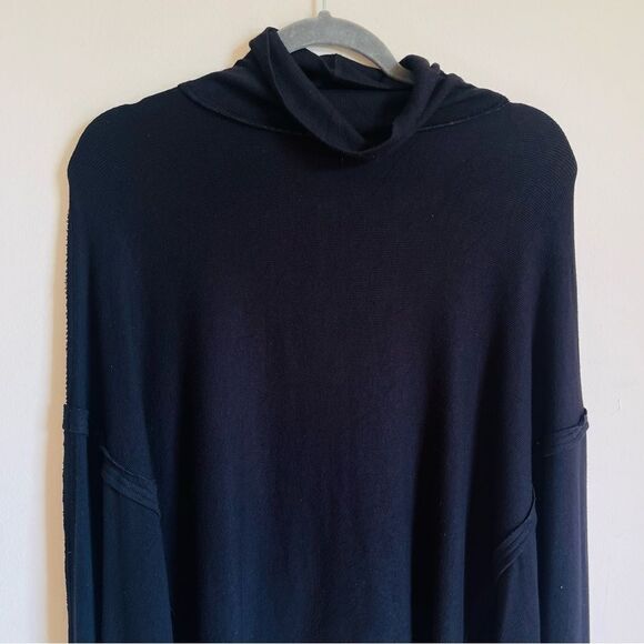 WE THE FREE Black Alameda Turtleneck Oversized Sweater Top XS - Picture 5 of 12